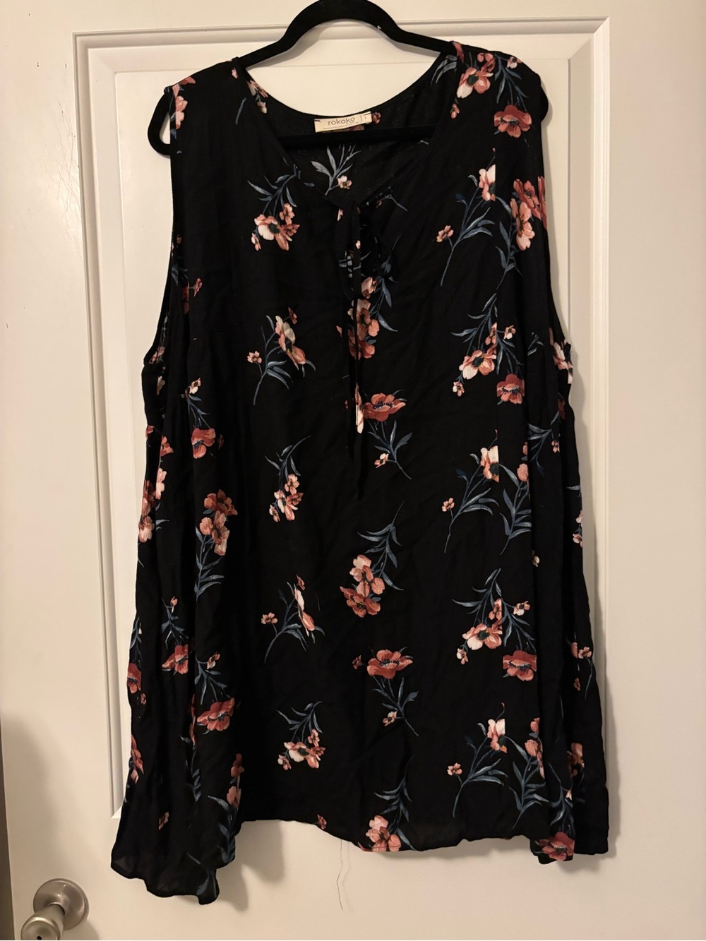 Sleeveless Black Floral Tunic Top with Pink Bloom - Women